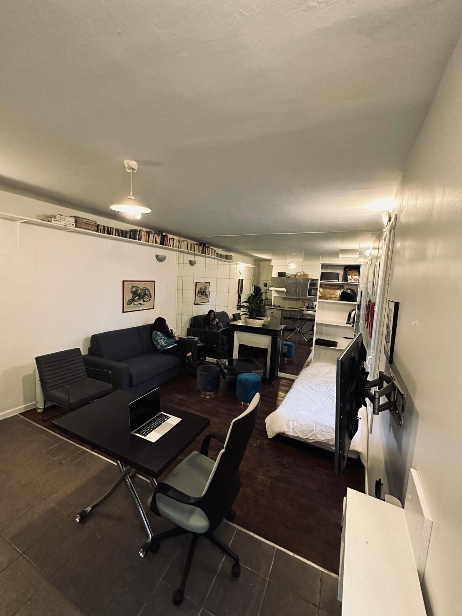 Appartamento Charming And Quiet Flat 30M2 Parigi Esterno foto